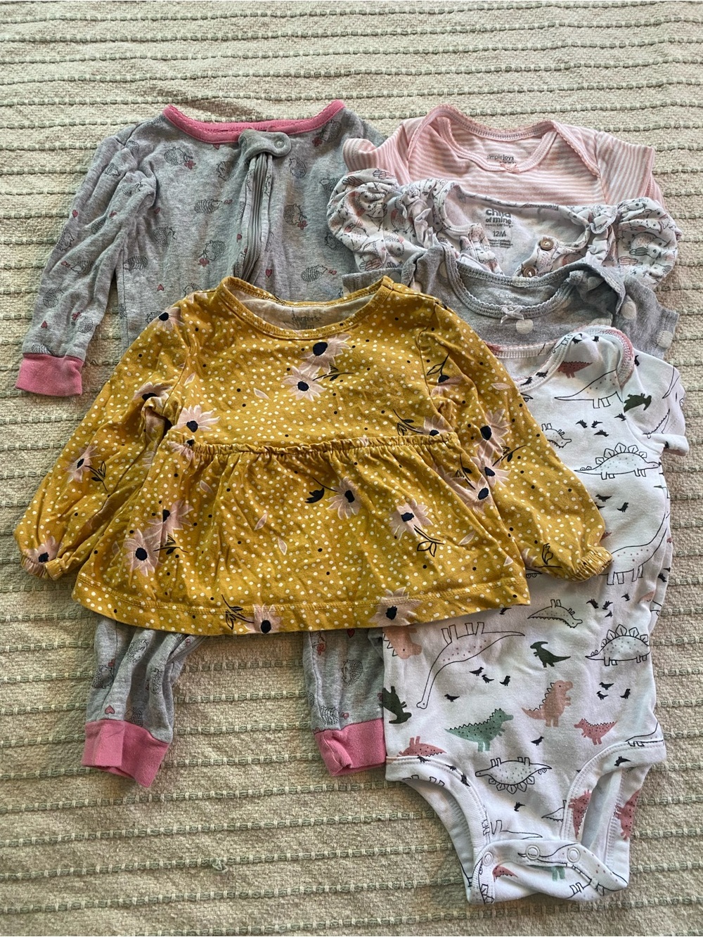 Set of 6 Carter’s 12 Month Baby Clothes